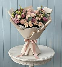 Букет цветов из:  Розы и Лизиантусы в Большевик