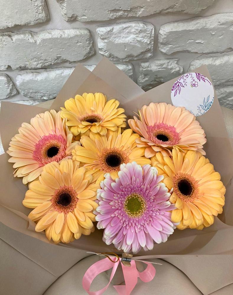 Букет цветов из: Герберы в Большевик