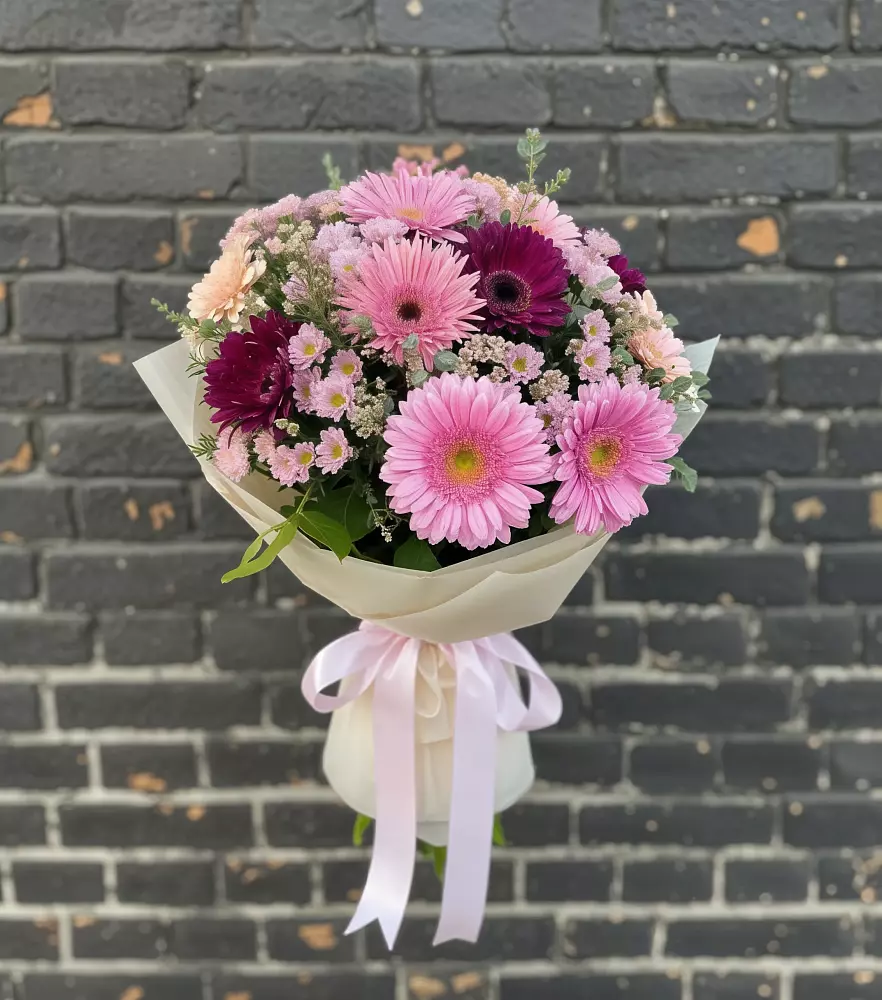Букет цветов из: Герберы и Хризантемы в Большевик