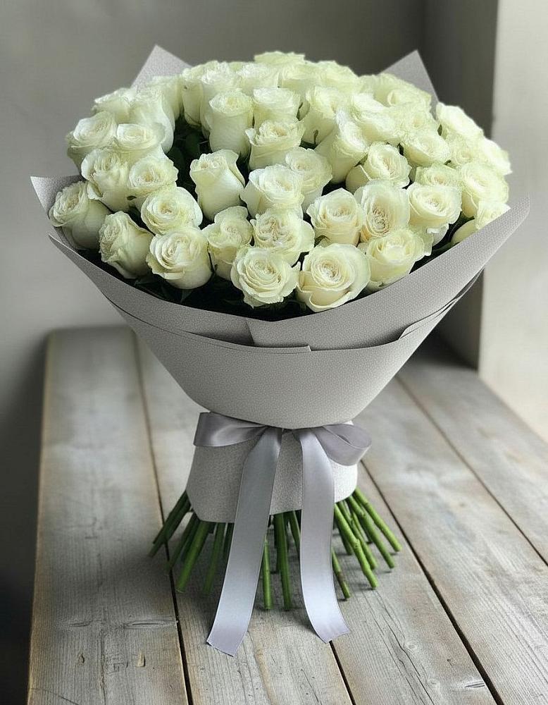 Букет 35 Белых роз в Большевик