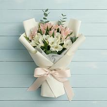 Букет цветов из:  Альстромерии в Большевик