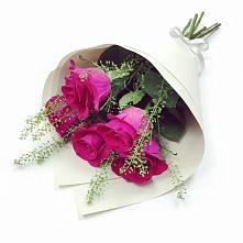 Букет цветов из:  Розы в Большевик