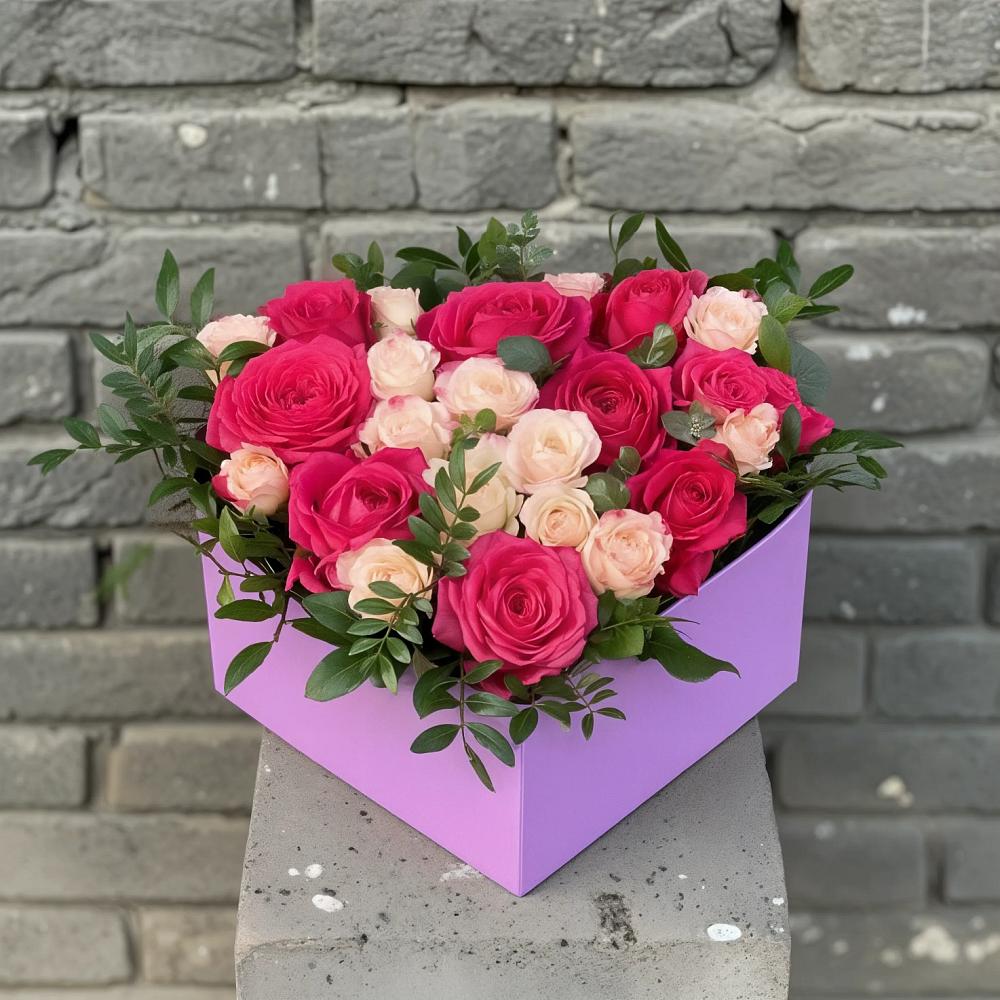 Цветочная композиция из Розы в коробке в Большевик