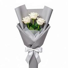 Букет 3 белые розы в Большевик