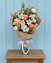 Букет цветов из:  Альстромерии, Лизиантусы, Розы и Хризантемы #REPLACE_PRED# Большевик