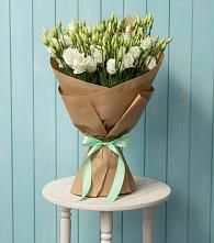 Букет цветов из:  Лизиантусы в Большевик