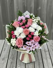 Букет цветов из:  Альстромерии, Гвоздики, Розы и Хризантемы в Большевик