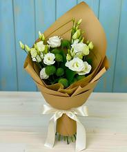 Букет цветов из:  Хризантемы и Лизиантусы #REPLACE_PRED# Большевик