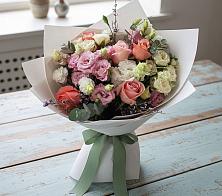 Букет цветов из:  Розы, Лизиантусы и Гвоздики #REPLACE_PRED# Большевик