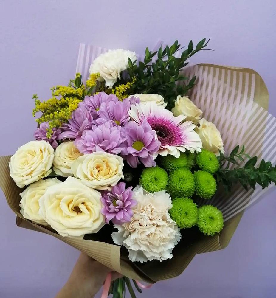 Букет цветов из: Хризантемы, Розы, Гвоздики и Герберы в Большевик