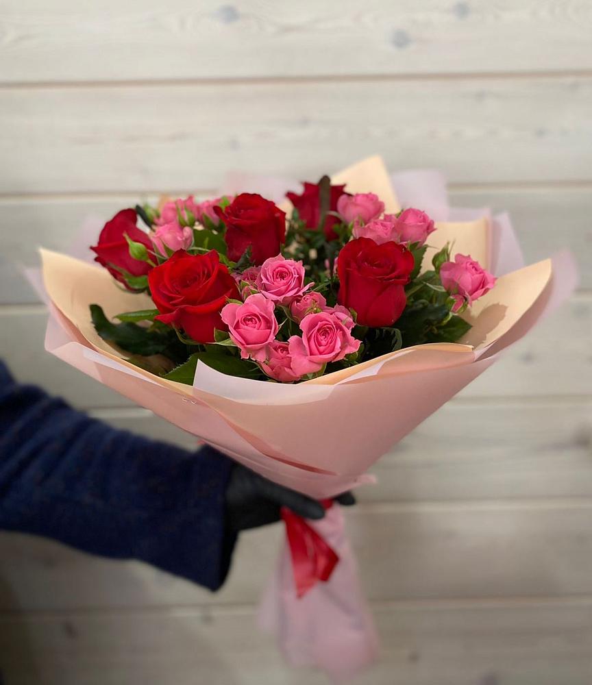 Букет цветов из: Розы в Большевик