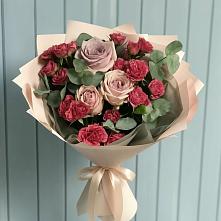 Букет цветов из:  Гвоздики и Розы в Большевик