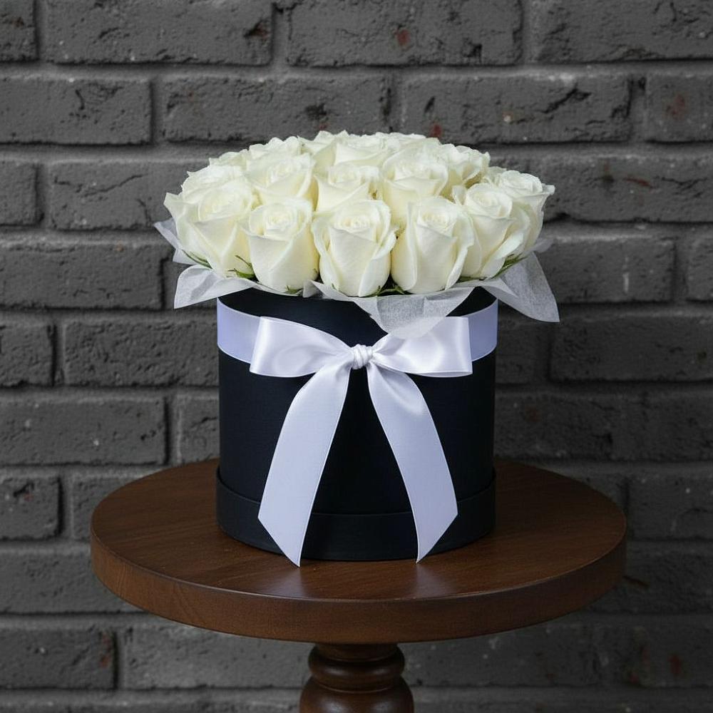 Цветочная композиция из Розы в шляпной коробке в Большевик