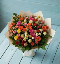 Букет Микс из разноцветных кустовых роз в Большевик