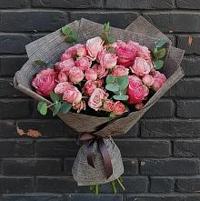 Букет цветов из:  Розы в Большевик
